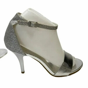 Fioni 7.5 silver glitter ankle strap‎ 3.25” heels
